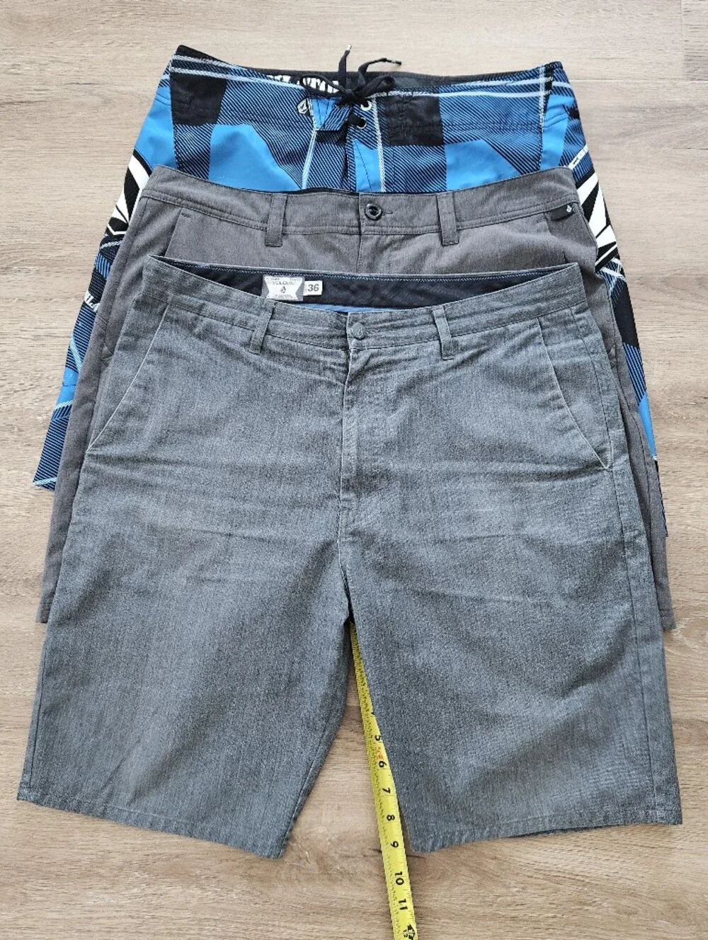Volcom Shorts Size 36 - Set Of 3
